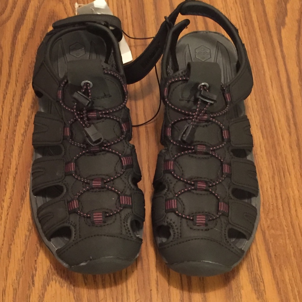 Khumbo active ware Sandals nwt size 10 women’s